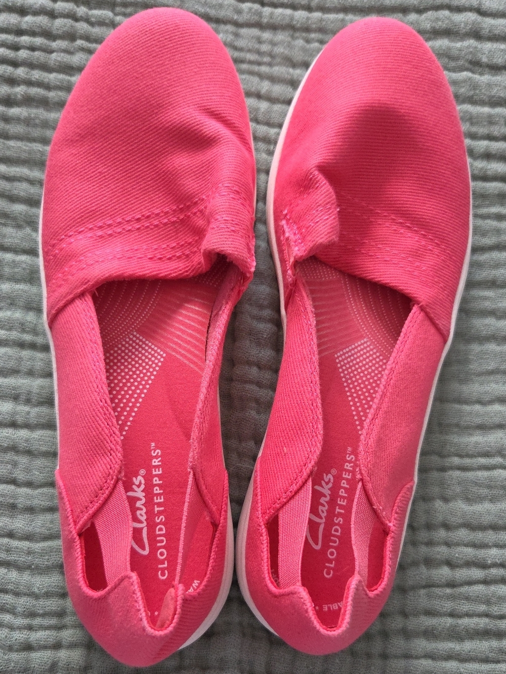 Clarks Cloudsteppers Women's Slip-On Canvas Sneaker in Pink